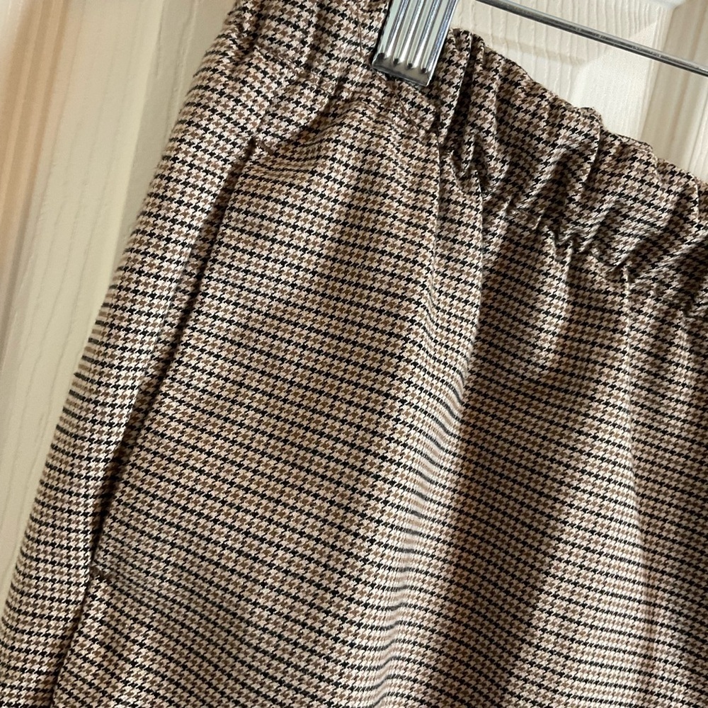 Nicole Miller Women's Brown Plaid Ankle Pants - Size 8 (NWOT) - Picture 6 of 10